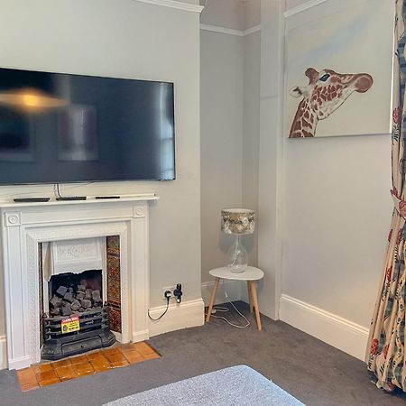 Arden Villa, Sleeps 8, Moments From The Golden Sandy Beach Of Ryde Ryde  Kültér fotó